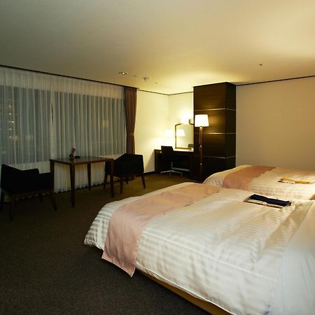 Yamatoya Honten Matsuyama  Zimmer foto